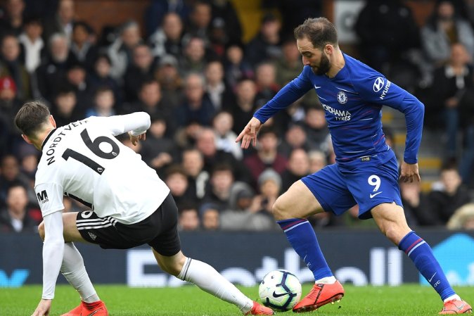 解析亚特兰大勇士队如何通过“长期合同”锁定球员的职业巅峰