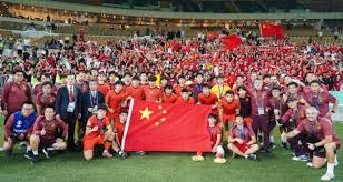 完胜！威少26分+6三分，小萨13+6湖人旧将爆发，德罗赞两人起冲突